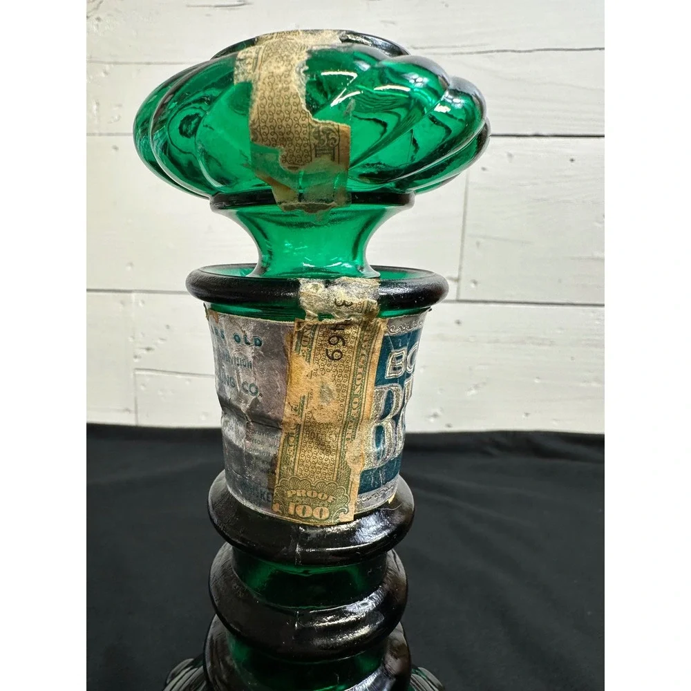 Vintage Jim Beam Emerald Green Glass Decanter Bonded Beam 8 Year Whiskey Bottle
